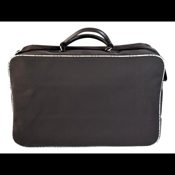 Burberry - Picture 12 of 12